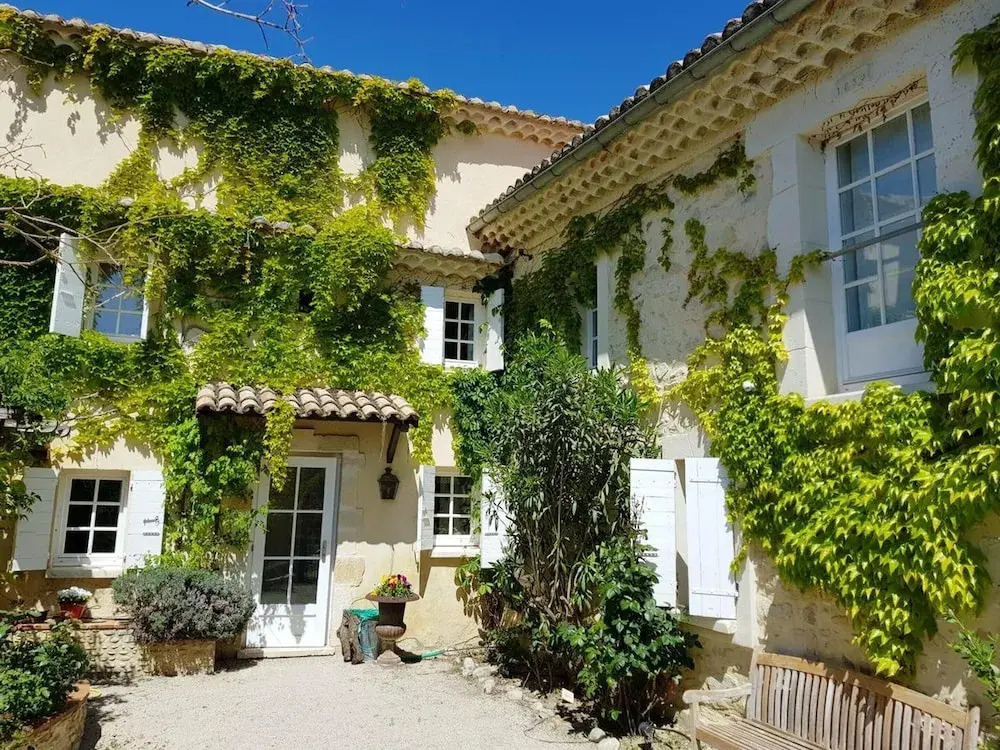 Villa With 5 Bedrooms in Seguret, With Private Pool, Enclosed Garden and Wifi