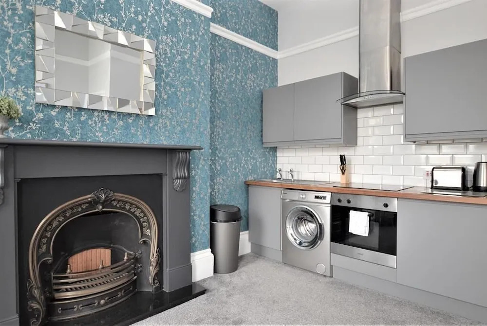 Central Serviced Apartments by Roomsbooked