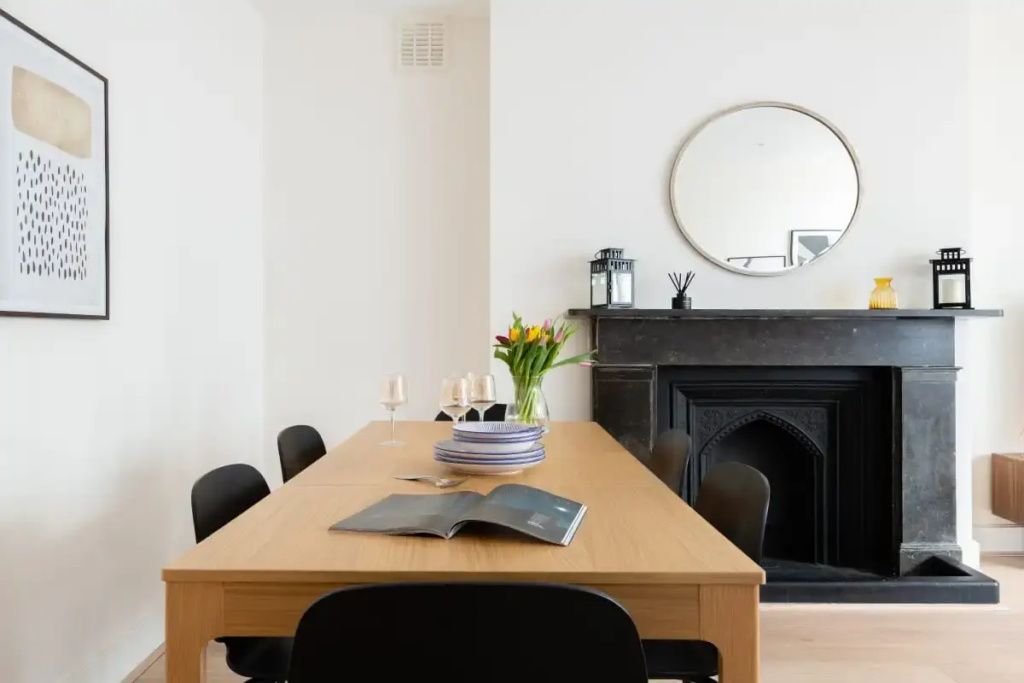 The Chelsea Arms - Bright 3BDR with Garden & Private Parking