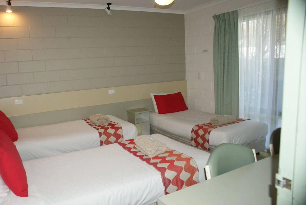 Sandbar Motel