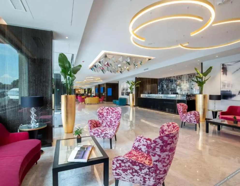 Отель St Martin by OMNIA hotels