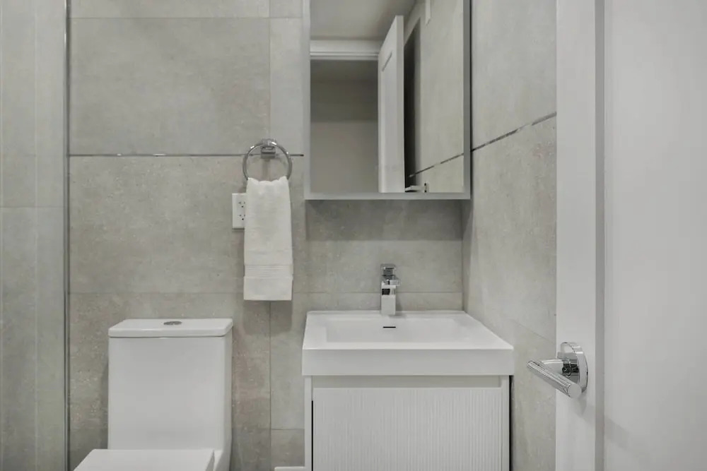 22-3b Sleek Modern 1BR Gramercy