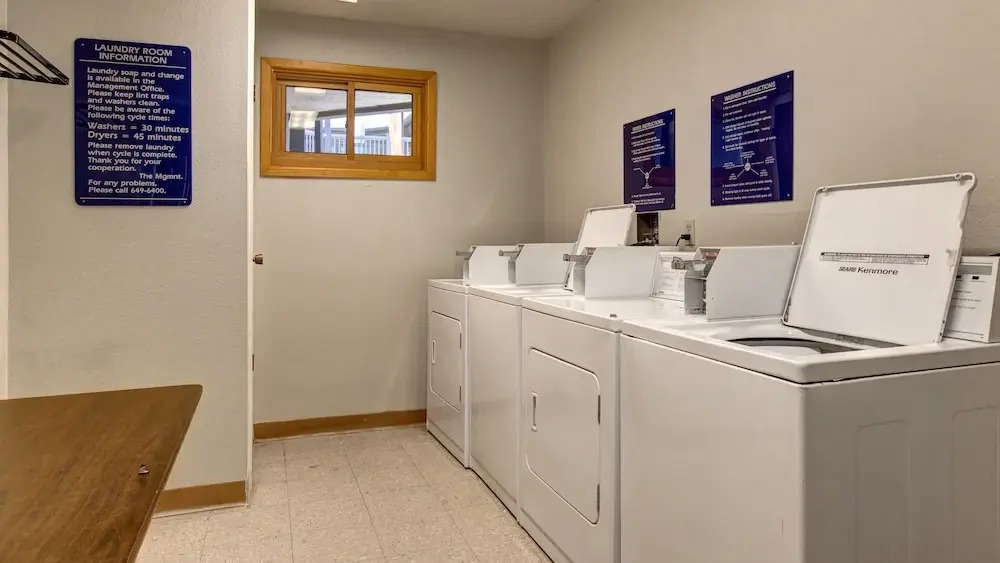 Ski in out 2 BDR Condo in the Heart of the Action