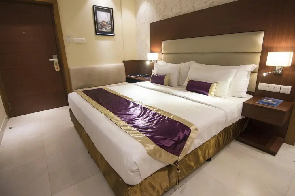 Aura hotel