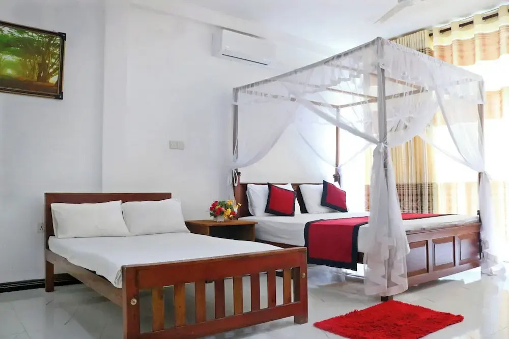 Unaway Holiday Home