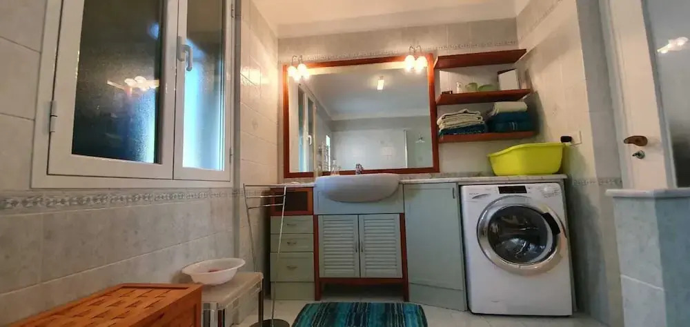 1 Bed Flat - Sleeps 2 - Parking - Wifi