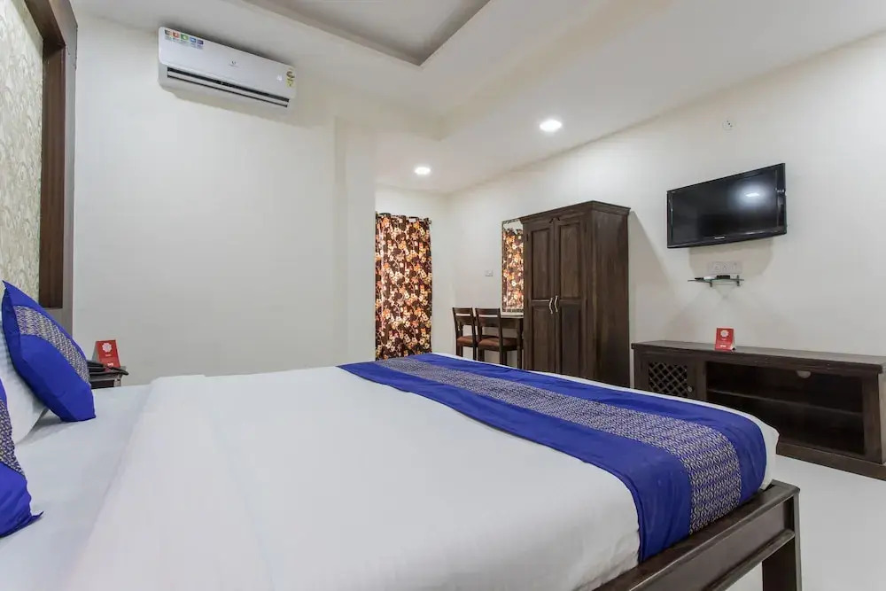 OYO 9387 Hotel Sunlight