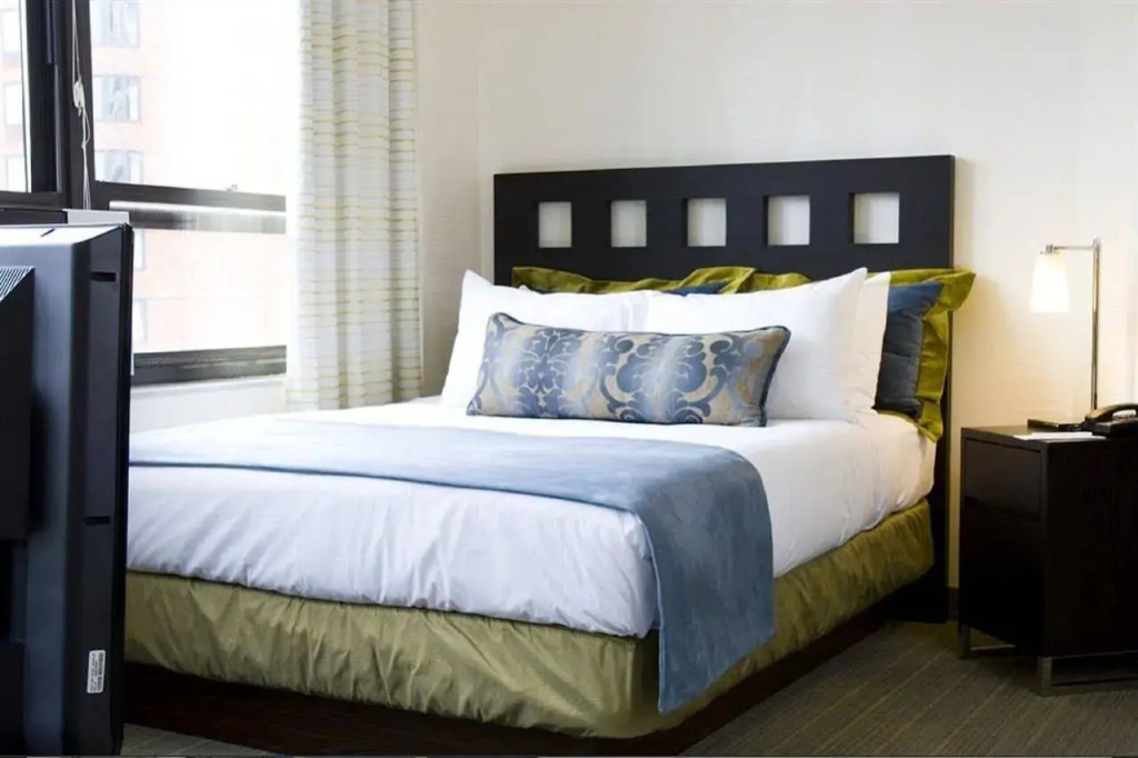 Inn of Chicago Magnificent Mile