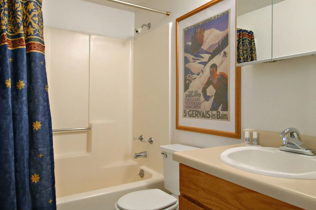 Prospector Accommodations by All Seasons Resort Lodging