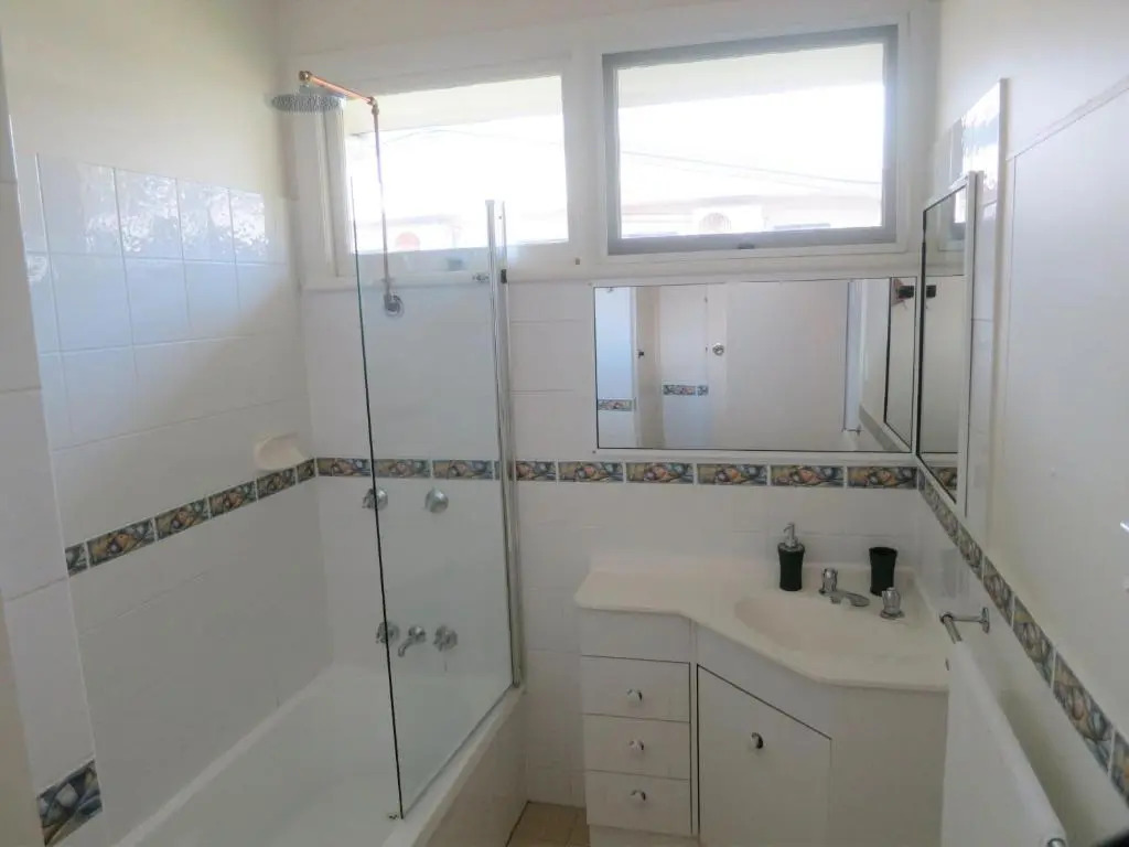 Edge Hill Clean & Green Cairns, 7 Minutes from the Airport, 7 Minutes to Cairns CBD & Reef Fleet Terminal