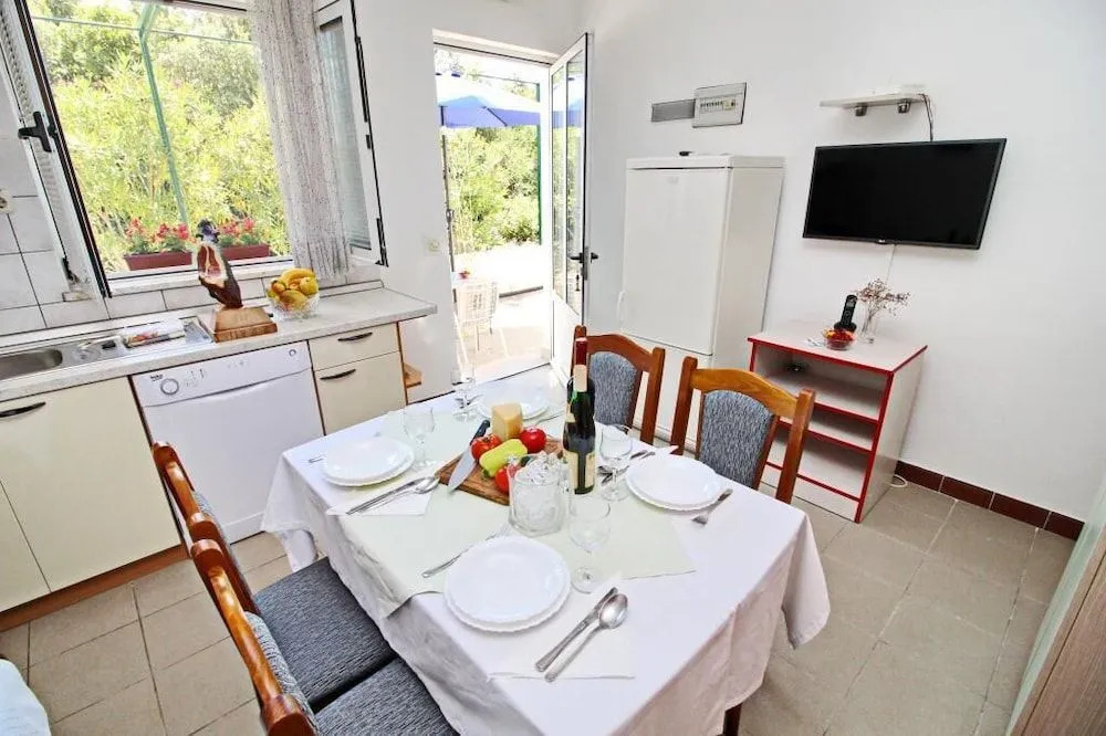 Apartments Neven