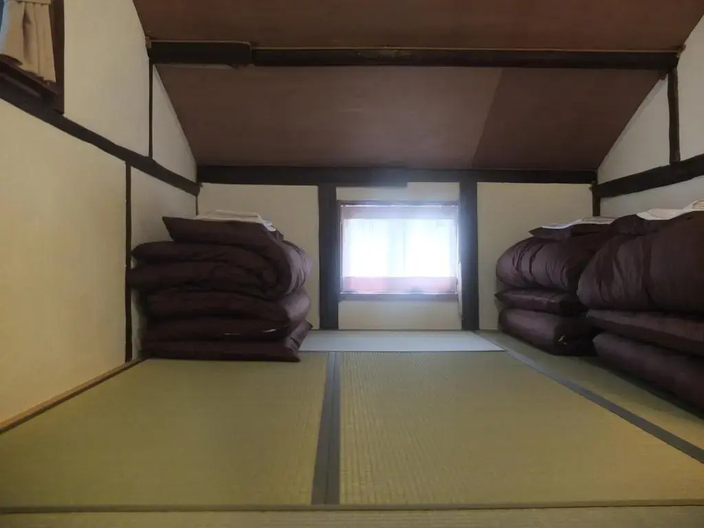 YOMOGI GUESTHOUSE