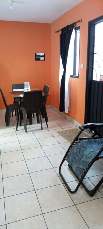 Espectacular y muy bien localizado apartamento en el corazón de San Gil, junto a agencias de turismo, restaurantes, Gallineral, transporte, supermercado, panaderia, parking I 3
