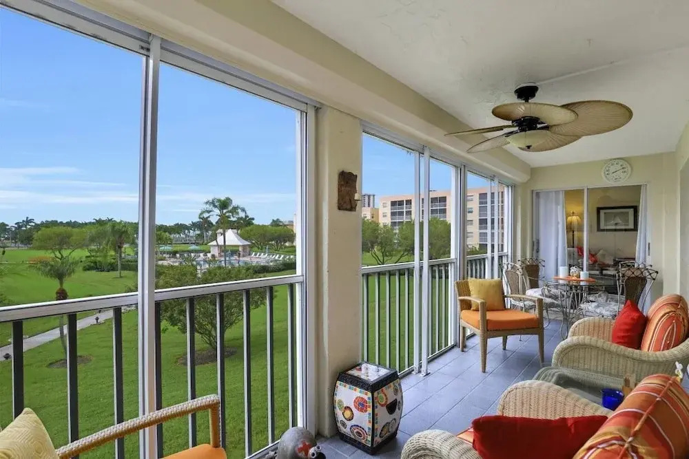 Island-style Condo With Pool, spa and Steps to Beach