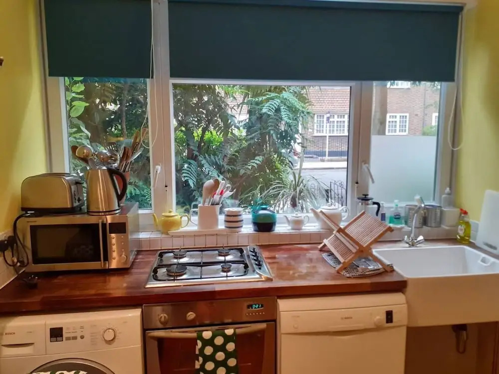 3 bed Apartment With Garden in Zone one se1