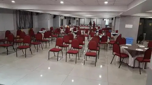 Hotel Opal