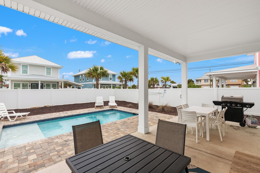 Fabulous Modern Beach House - 4BR, 35BA: POOL/Beach View & Access/Balcony