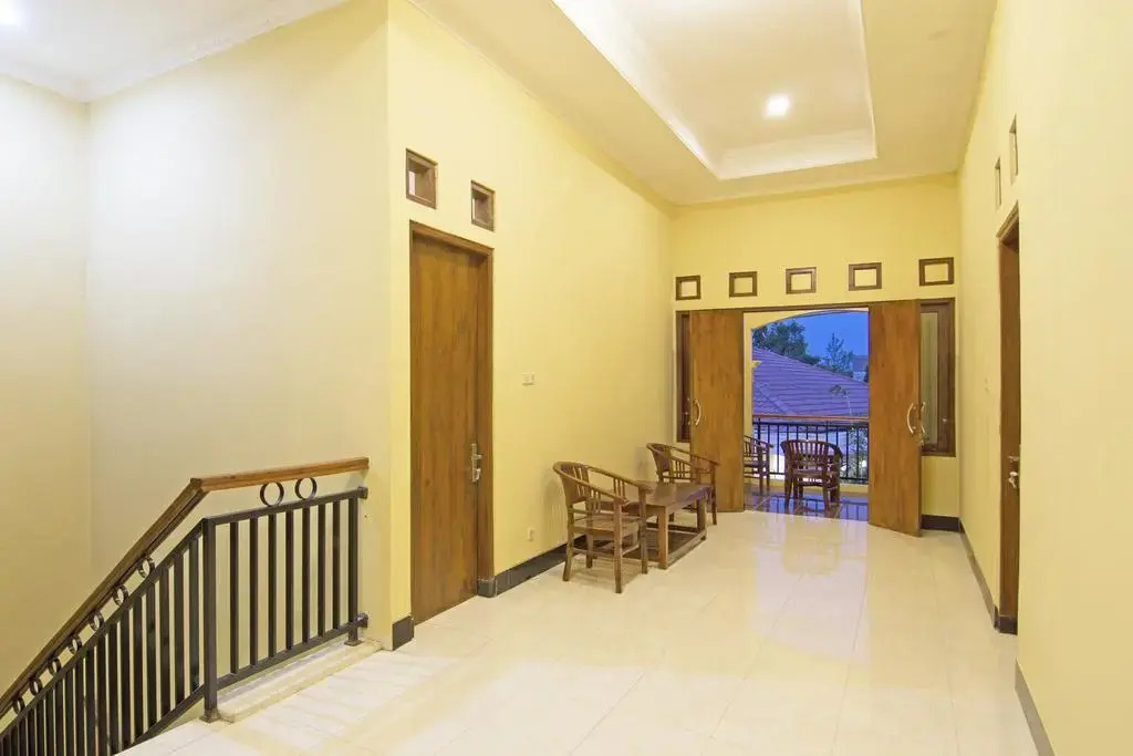 OYO 931 Dara Dewi Homestay