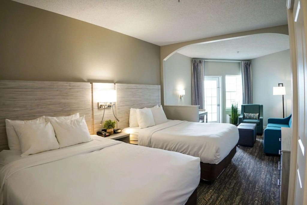 Comfort Suites Chincoteague Island Bayfront Resort