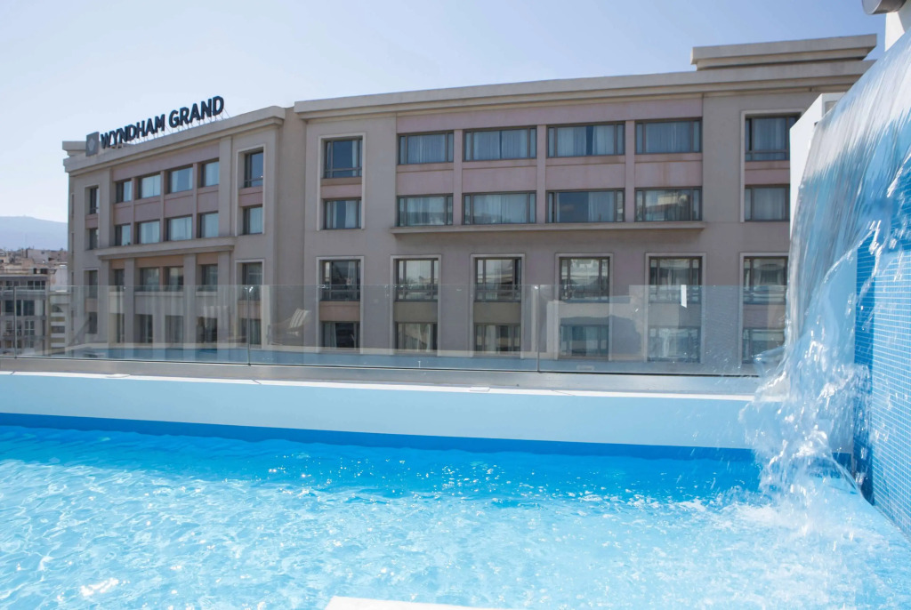 Zeus Essence Wyndham Athens Residence