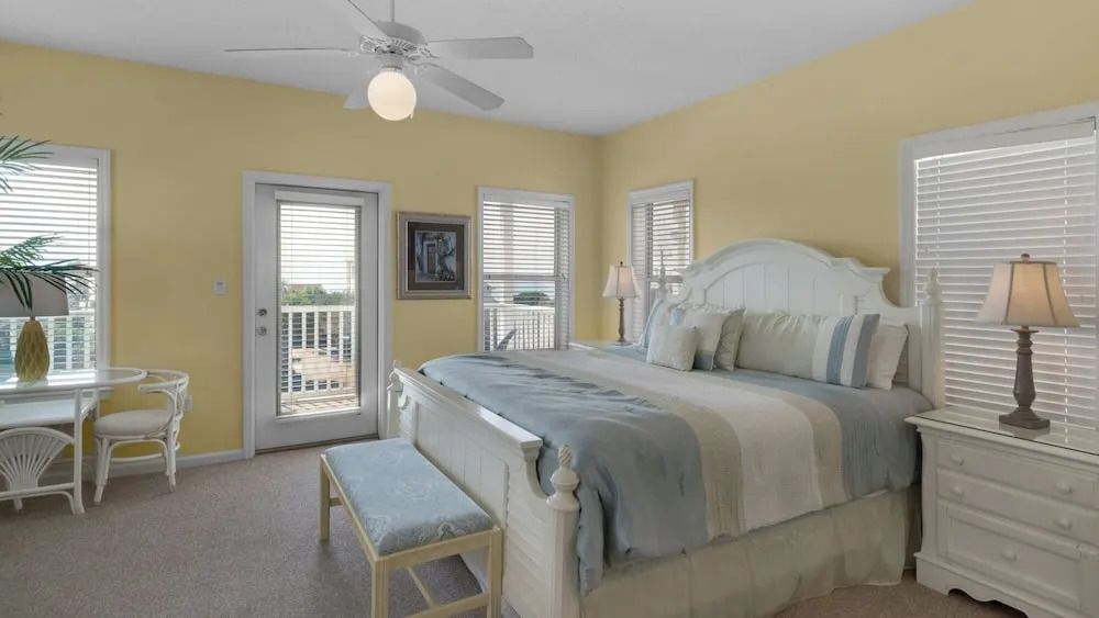 4-bedroom Cottage in Seacrest Beach ~ Gulf Views ~ Community Pool