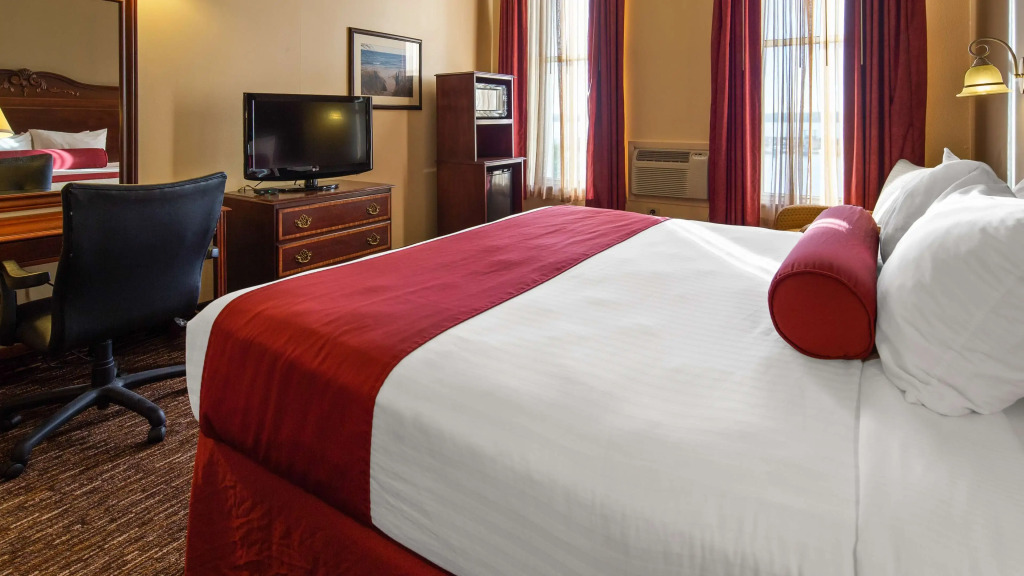 Hotel Chequamegon, BW Signature Collection