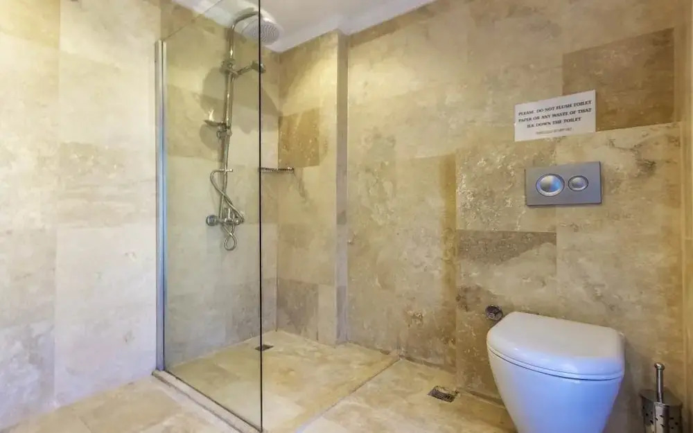 Villa West 2
