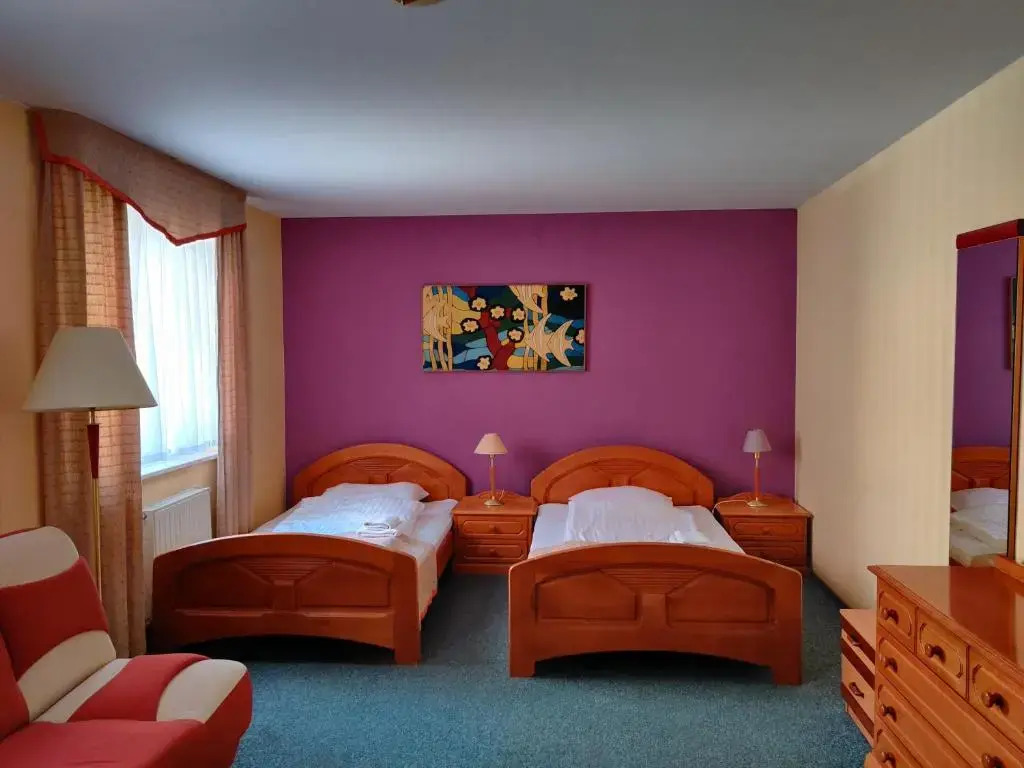 HOTEL ŻUŁAWY