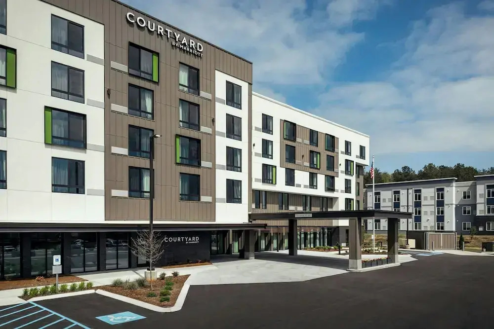 Courtyard Cleveland