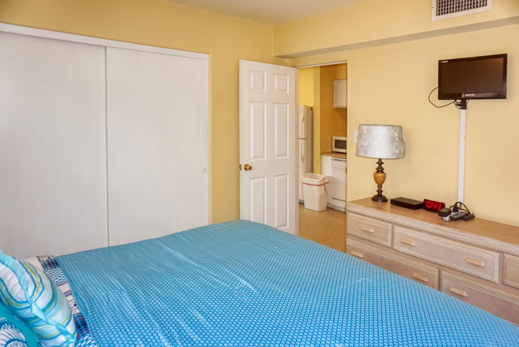 Misty Isles Redington Beachfront Suite 6