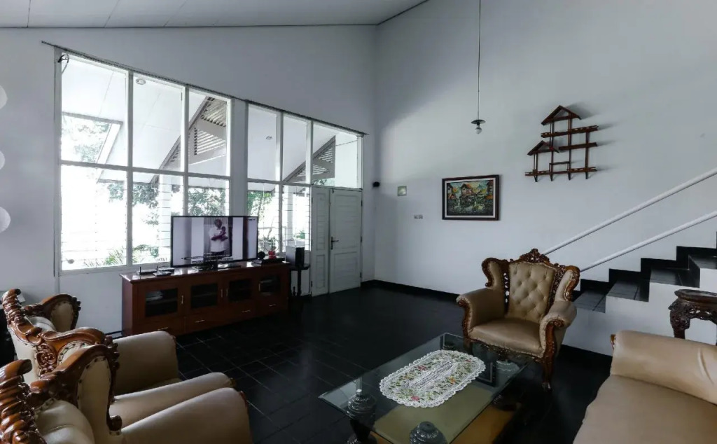 Cisitu Valley Villa By OYO Rooms