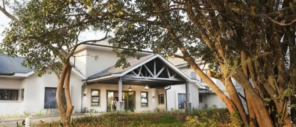Greenwood Manor Hotel