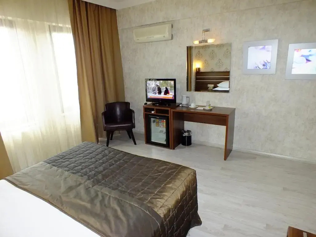 Lifos Hotel