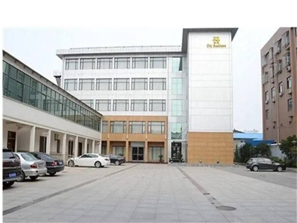 Yangzhong City Business Hotel