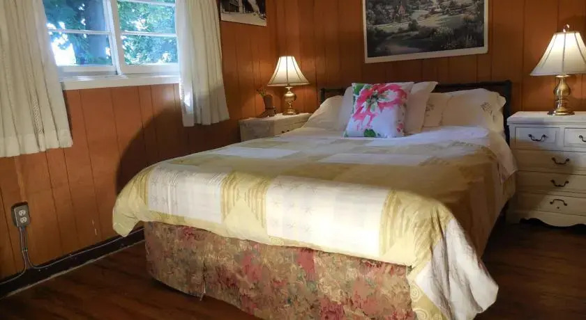Tel-A-Friend Motel