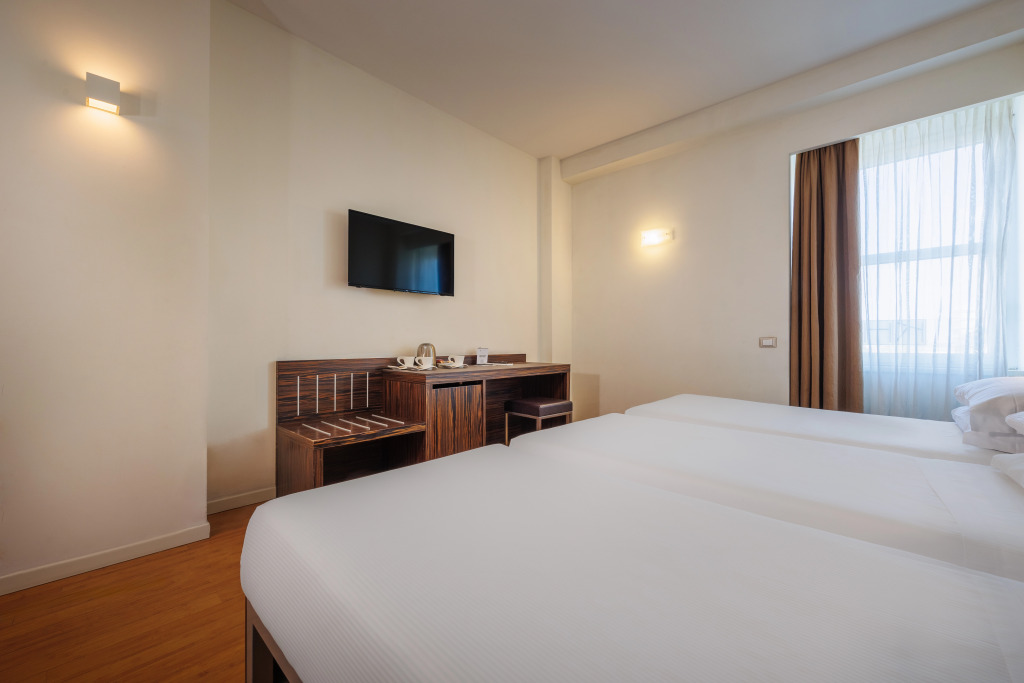 Отель IH Hotels Milano Centrale