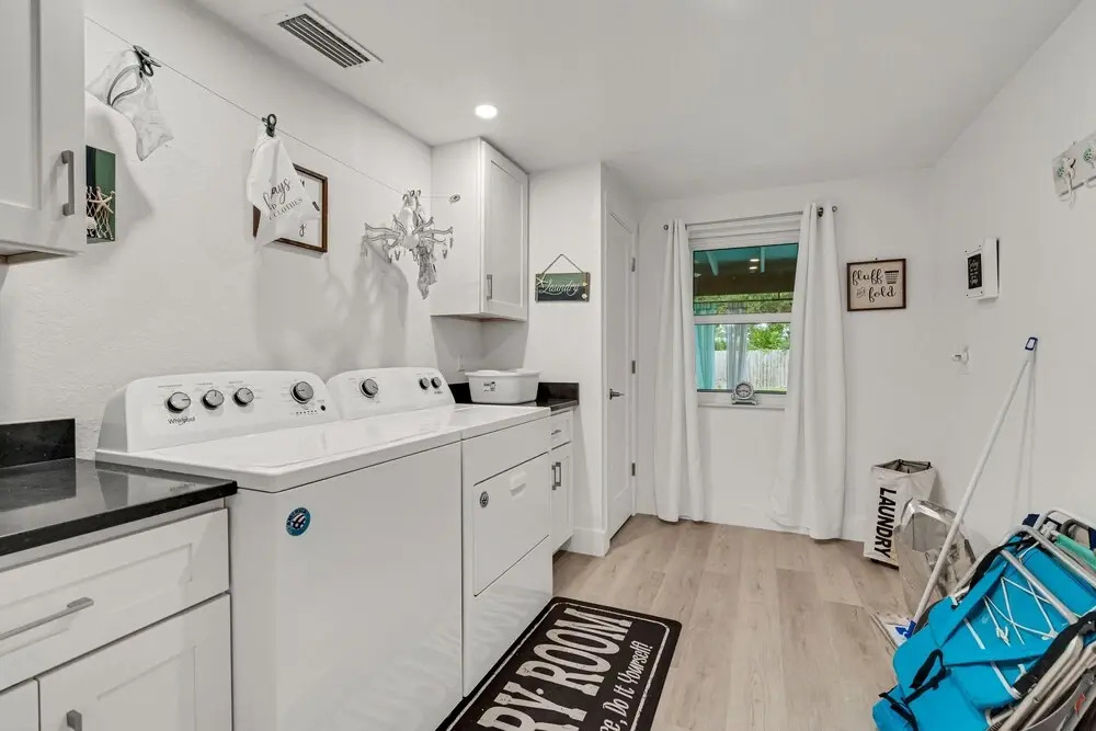 Paradise Beach House 3 Bedroom Home by Redawning