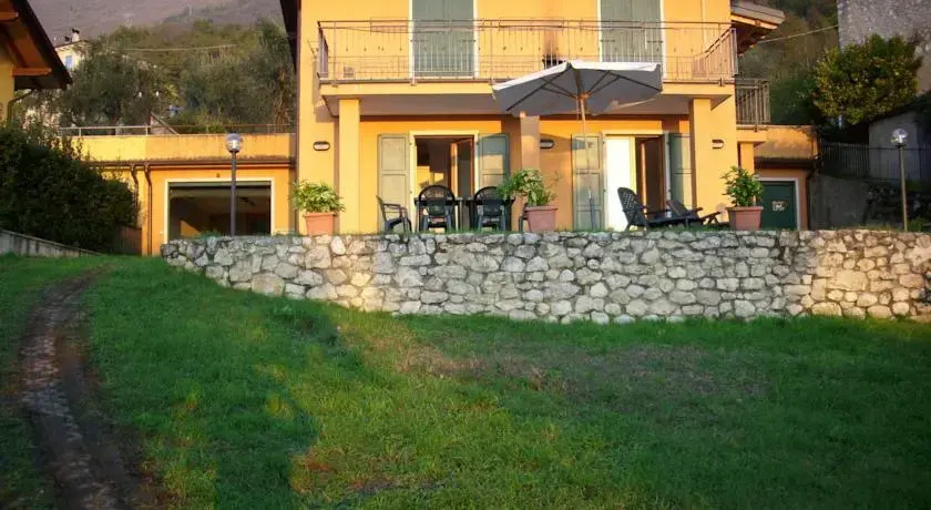 Dependance Villa Carera