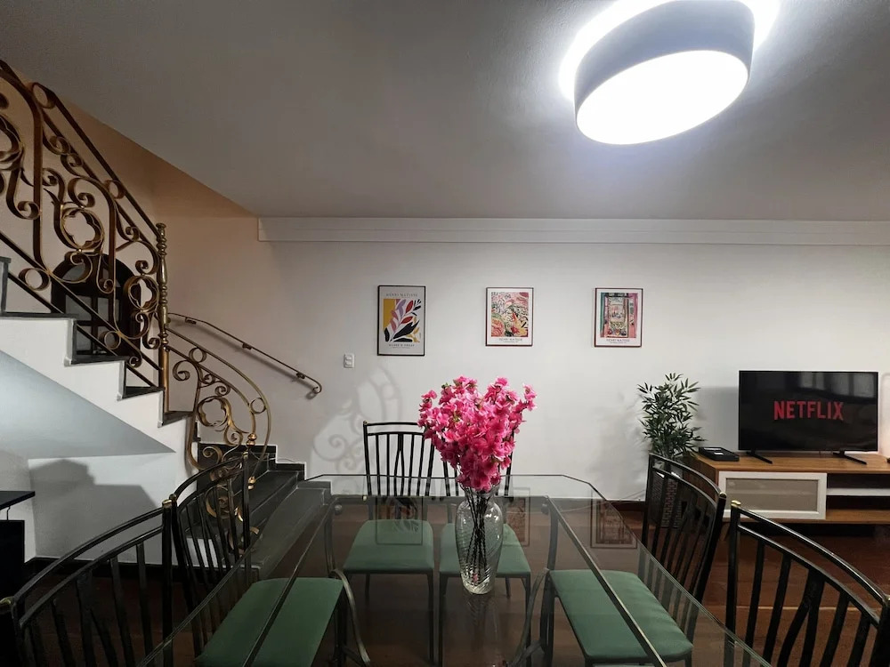 Casa de 4 quartos com AC no Ipiranga