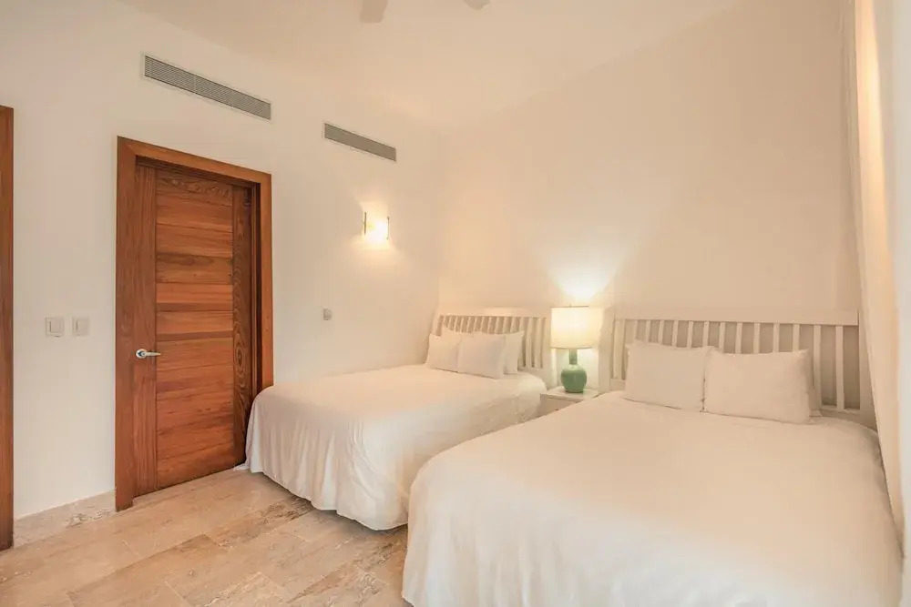 5 Guests 2 BR Jacuzzy Balcony Sublime