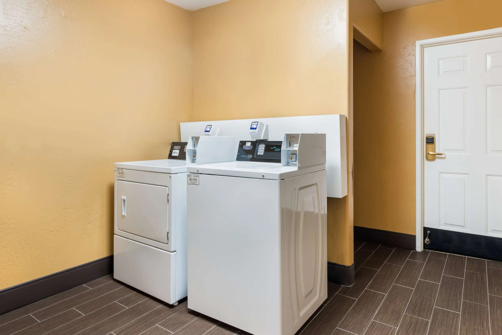 Best Western Escondido Hotel