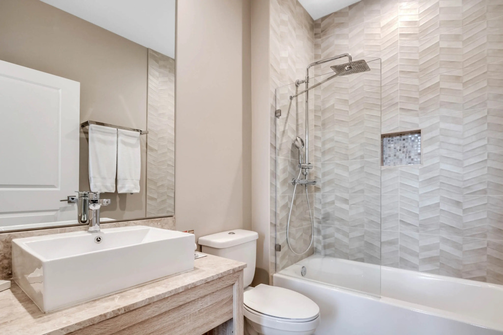 3 Bedroom 3.5 Bathroom Magic Village 7540 BD