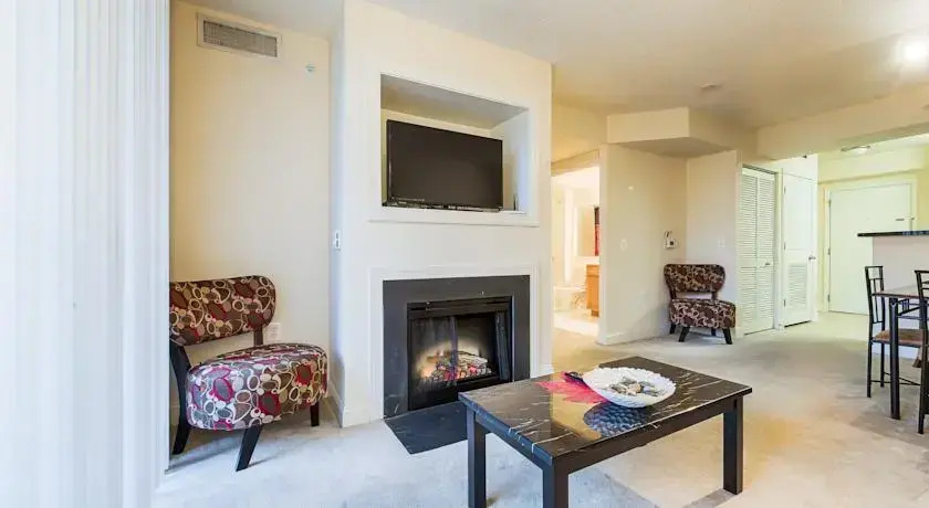The Lincoln Apartment