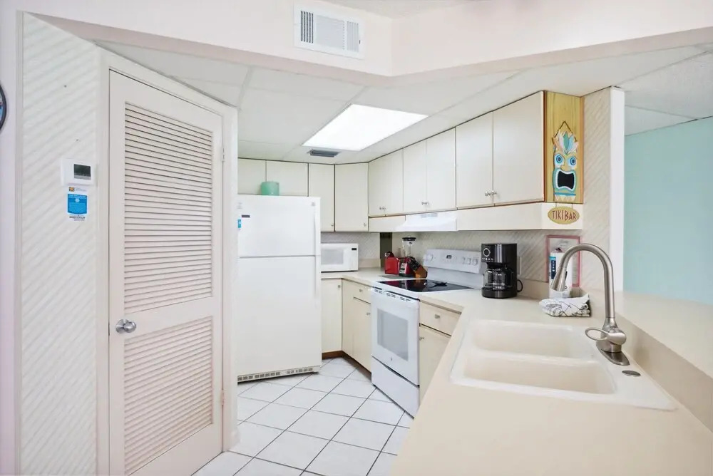 AquaVista Beach Resort by Panhandle Getaways