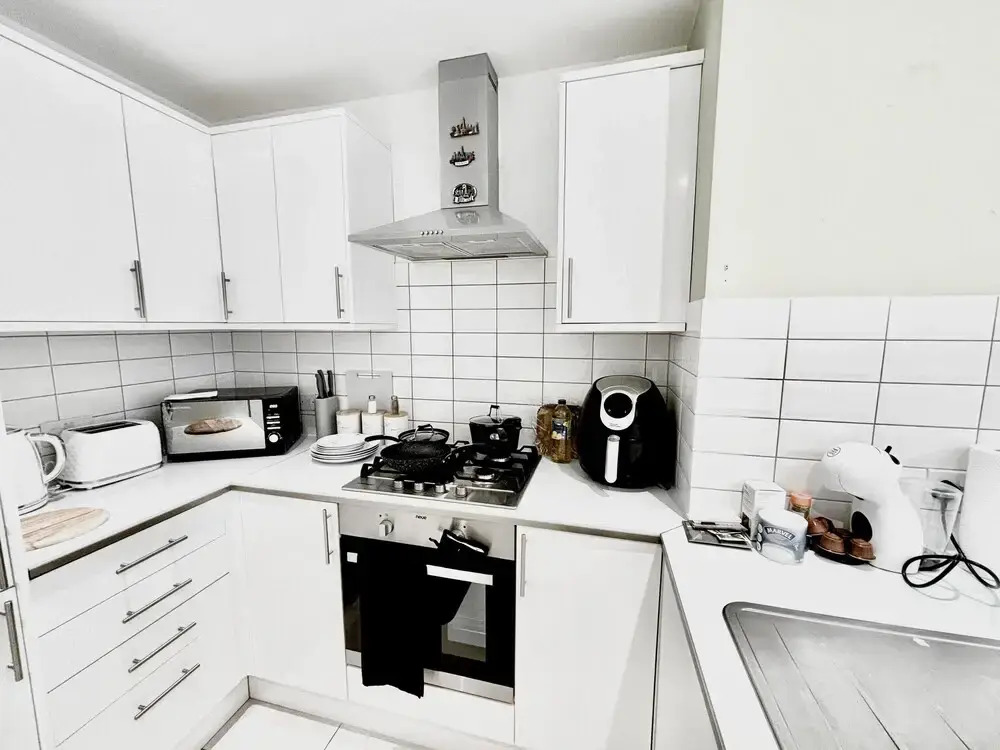 Stunning 3-bed House in the Heartreading