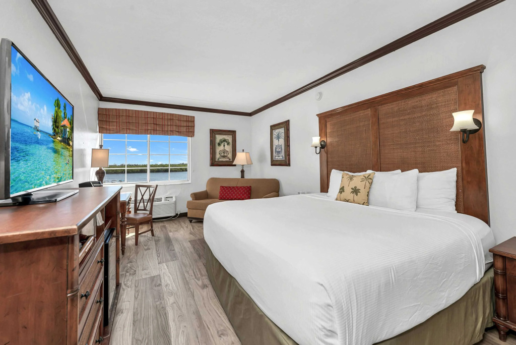 Bayfront Inn Fifth Avenue