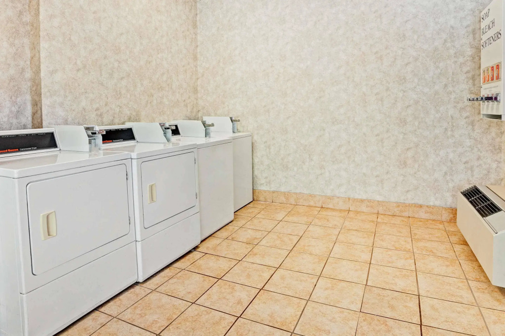 Americas Best Value Inn & Suites Monroe