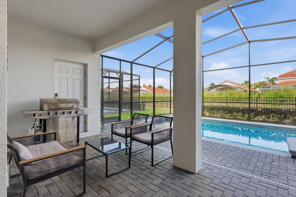 6BR Themed Home w/ Pool Windsor Island