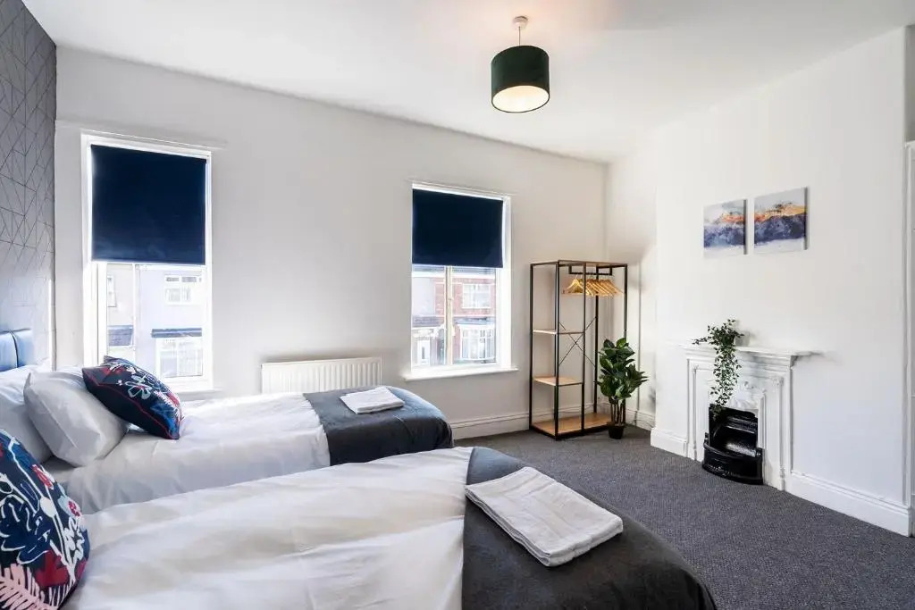 Contractor & Leisure & Garden & Central Location