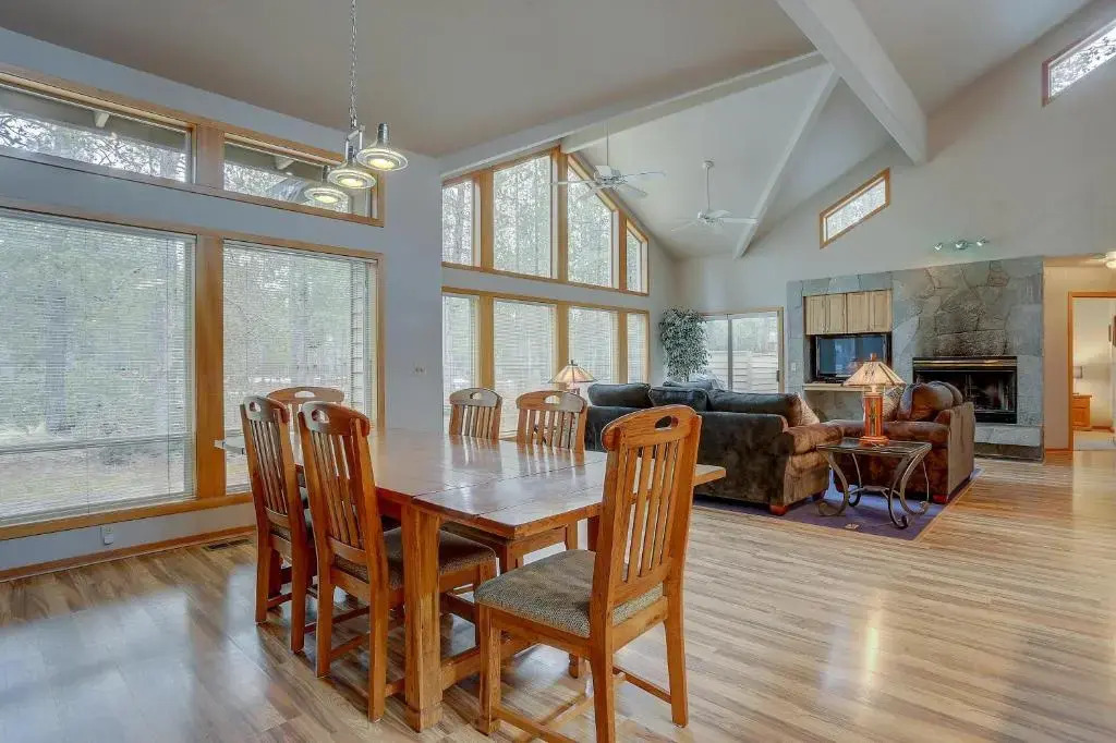1 Colonial-Golf Course-5BR/6BA
